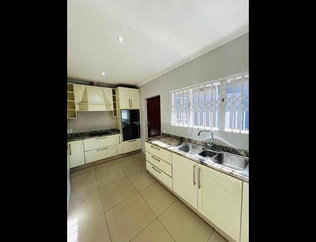 3 BEDROOM HOUSE FOR SALE IN FARNINGHAM RIDGE